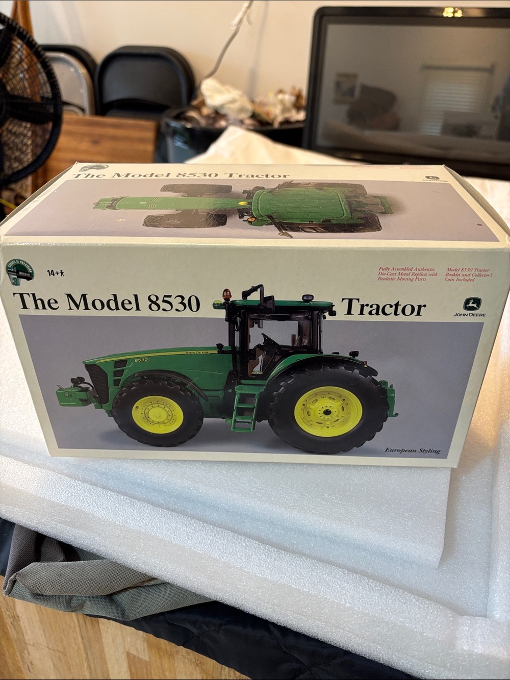 John Deere Green Tractor Toy with Yellow Wheels - Model 8530 Replica